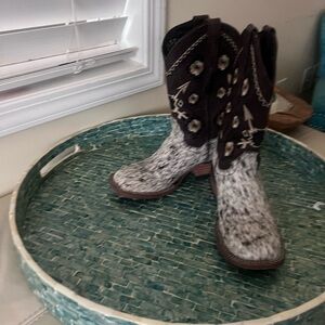 Rock’em Black and White Western Boots